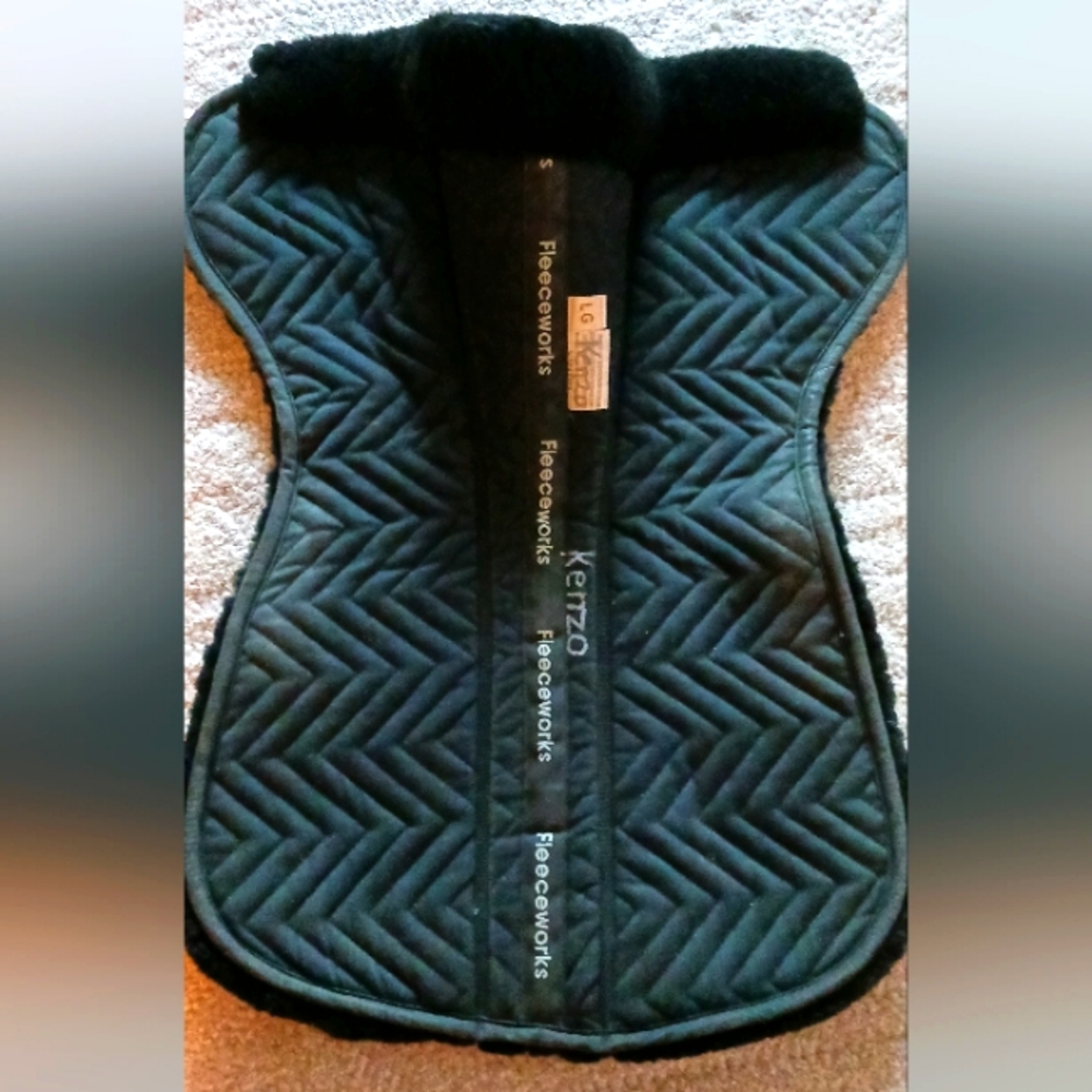 Fleeceworks Large halfpad with front roll